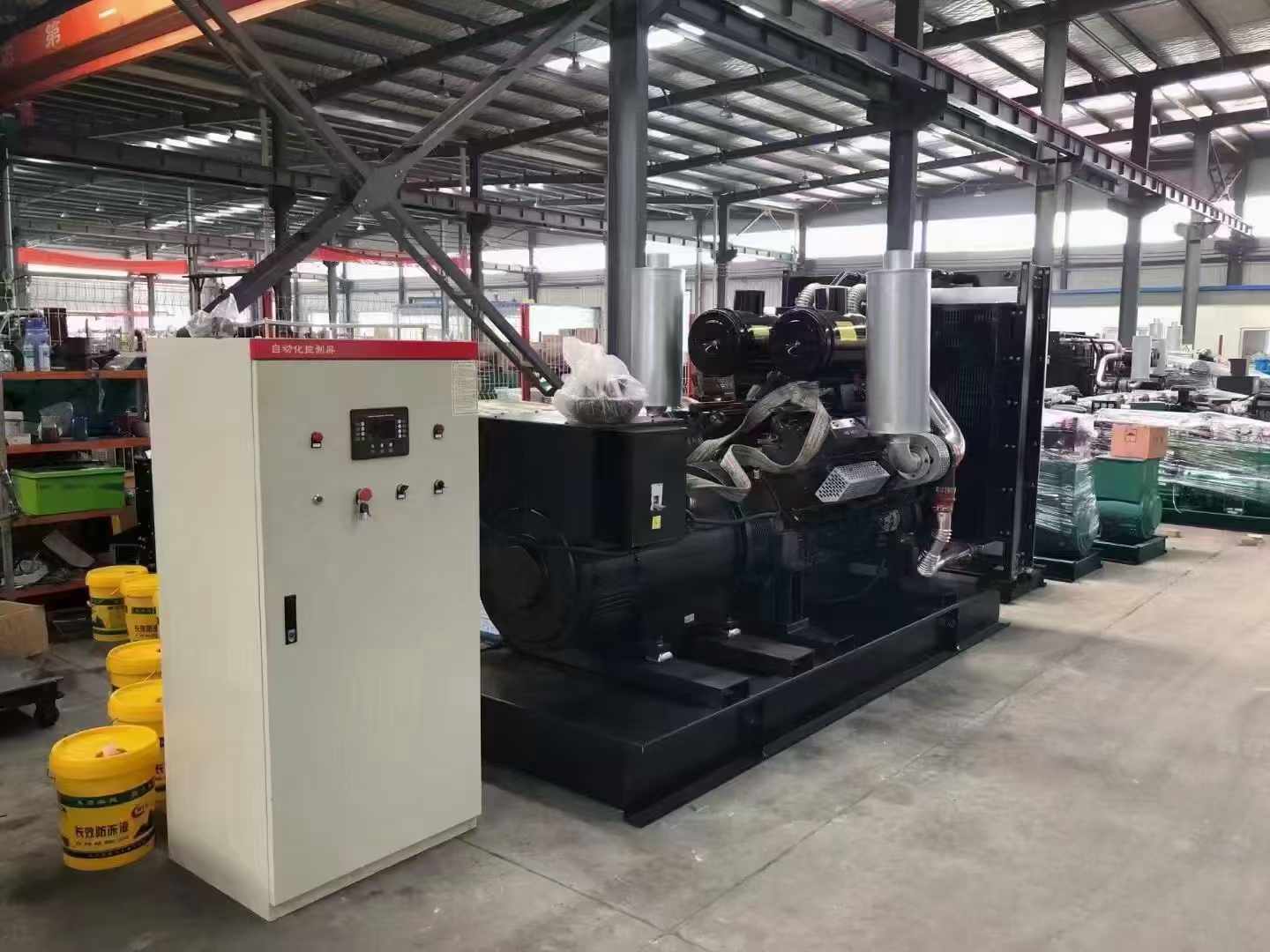凭祥柴油发电机运行时的噪音和振动水平如何?